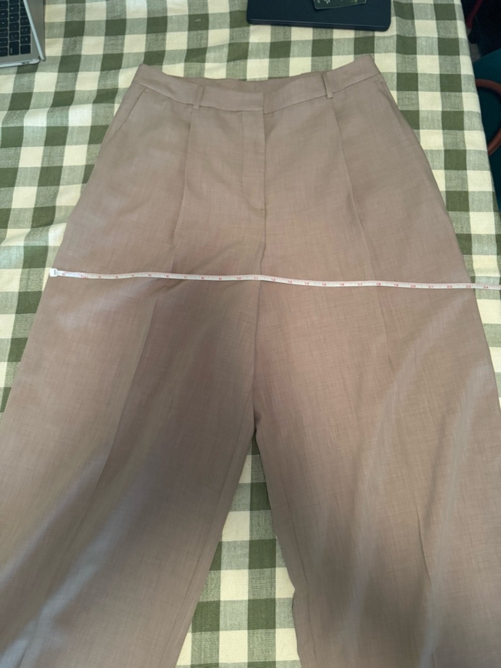 H&M Classic Wide-Leg Trousers in Light Taupe - Women - Picture 13 of 16